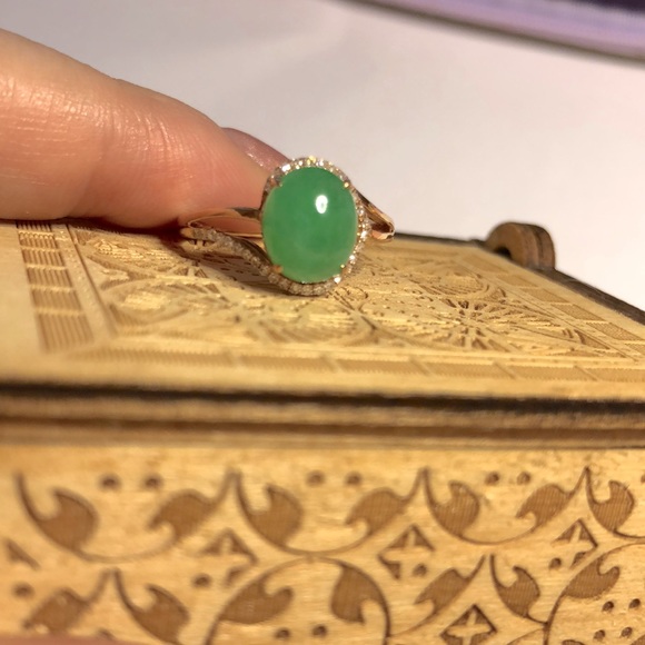 Grade A Untreated Apple Green Burma Jadeite w/ Diamond 18k YG Ring - Picture 1 of 8